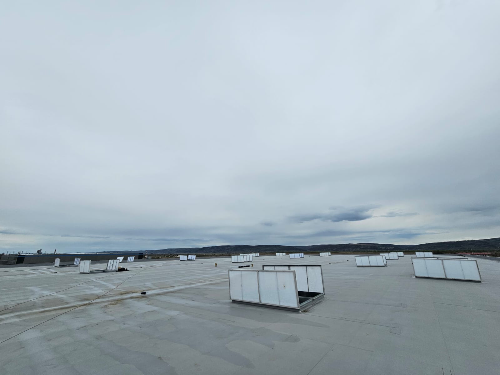 WhatsApp Image 2024-04-05 at 10.11.35 AM (1) Trape desfumare ELI PARK Bacau